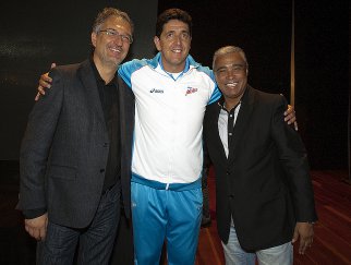 Prefeito Jorge Lapas entrega o Prêmio “Melhores do Esporte 2013” em Osasco