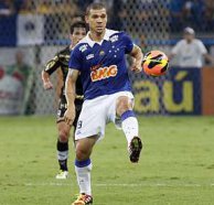 Volante lesiona panturrilha e desfalca o Cruzeiro