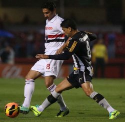 Botafogo treina com cinco desfalques, mas Cidinho volta