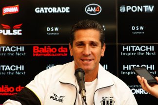 Jorginho exalta atuação dos jogadores da Ponte e pede apoio do torcedor