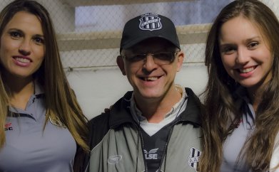 Mineirinho coloca fé no grito de seu megafone e festeja Ponte na decisão