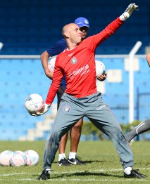 Série B: Valorizado, ex-goleiro do Corinthians pretende permanecer no São Caetano