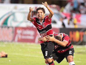 Série C: Meia do Santa Cruz enaltece entrosamento do Sampaio Corrêa