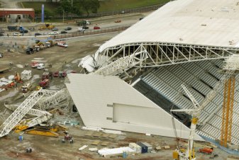 Copa 2014: Corinthians e Odebrecht negam alerta sobre guindaste