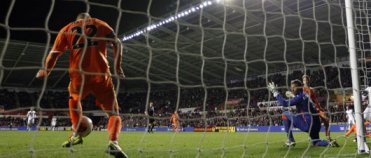 LIGA EUROPA: Valencia vence e avança e PSV tropeça