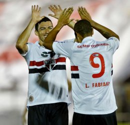 Palmeiras sonda veterano do São Paulo, lateral da Ponte e meia do Sport