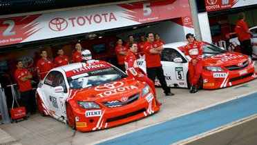 Toyota luta pelo bicampeonato da Copa Petrobras de Marcas 2013