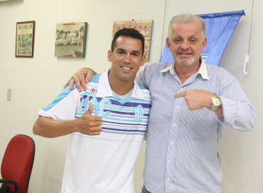 Paulista A2: Lateral se apresenta para reforçar o Marília