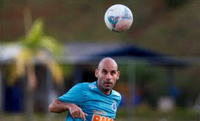 Recuperado, zagueiro treina e reforça Cruzeiro