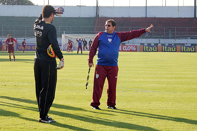 É decisão, amigo! Guto Ferreira esconde escalação da Portuguesa