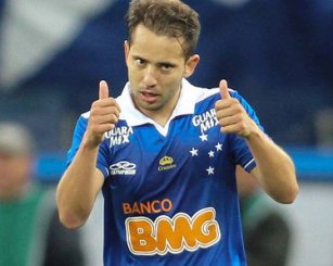 Meia do Cruzeiro diz que esperava prêmio no Brasileirão