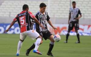 Ceará 0 x 3 Joinville - Vovô sofre apagão no segundo tempo e fica na Série B