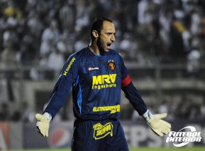 Ídolo do Sport nega carreira política e artilheiro põe destino na mão do Inter