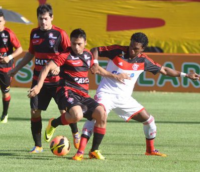 Vitória 4 x 2 Flamengo – Baianos aproveitam bem a ressaca dos cariocas
