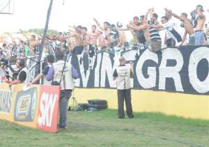 Furacão em festa! Veja como foi a chegada do Figueirense em Florianópolis