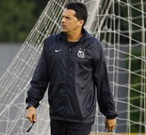 Santos iguala campanha de 2012 e Claudinei vê bom ano
