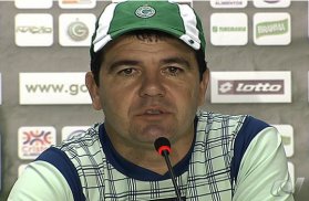 Técnico fará cirurgia no coração e não comanda Goiás domingo