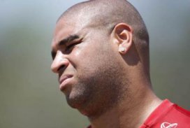 Fechado! Adriano Imperador acerta com clube do Brasileirão!