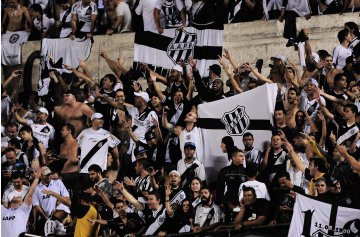 Dirigente refuta ‘ajuda’ de rivais e exalta torcida da Ponte