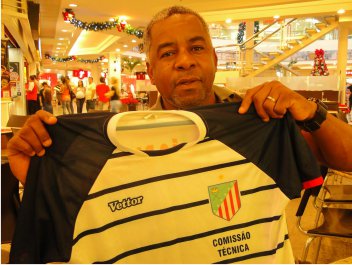 Técnico campeão brasileiro pelo Flamengo fecha com time da Segundona carioca