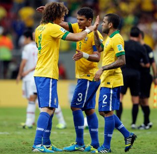 Brasil tem 5 defensores em eleição da seleção da Fifa