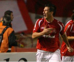 Ele fica! Internacional acerta renovação com ídolo