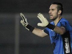 Goleiro admite falha, mas afirma que Ponte irá buscar o título