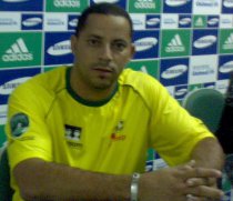 Tinho Damasceno aguarda propostas para trabalhar nos Estaduais 2014