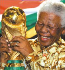 Blatter lamenta morte de Mandela e decreta luto