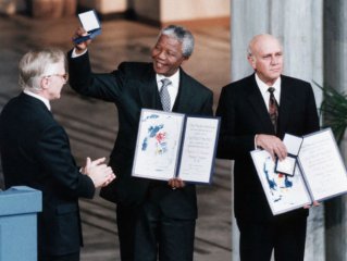Blog do Ari: Adeus Mandela, 95 anos de história da valorização do ser humano 3 0002048136918 img