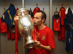 Brasil fica sem meio-campistas em eleição da Fifa