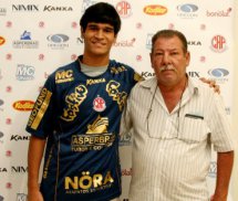 Paulistão: Justiça “obriga” meia da Penapolense a voltar ao Vasco