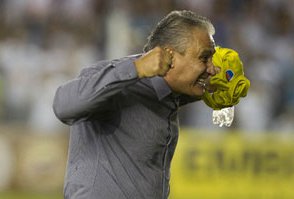 Com mistão, Corinthians termina 2013 contra o Náutico