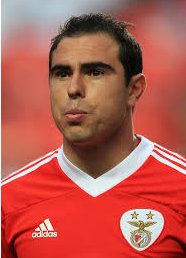 Ex-meia do Corinthians diz estar perto de acerto com o Palmeiras