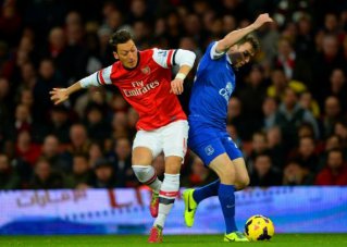 INGLÊS: Arsenal vacila e cede empate ao Everton no fim em casa