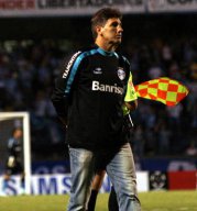 Treinador e camisa 10 evitam falar sobre permanência no Grêmio