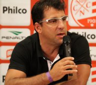 Goiano: Após deixar time do Brasileirão, técnico entra na mira do Atlético-GO