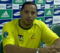 Tinho Damasceno acerta com clube sergipano para 2014