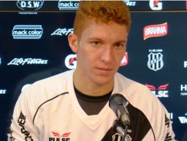 Volante renova contrato com a Ponte e vai à Argentina de última hora