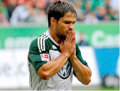 Santos admite dificuldade em contratar meia e atacante gremista