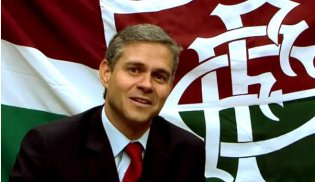Torcedores invadem a sala do presidente do Fluminense