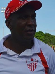 Luís Carlos pode definir seu futuro nos próximos dias visando temporada 2014