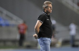 Técnico mostra entusiasmo com interesse do Santos