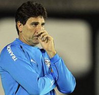 Sem acerto com Grêmio, Renato Gaúcho pode assumir time da Série B