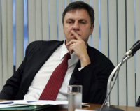 Schmitt condena postura da Lusa e nega ‘virada de mesa’