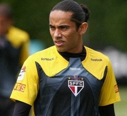 Ex-volante do São Paulo pode ser 1º reforço do Vasco para 2014