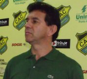 Catarinense: Macúglia elogia reforço de atacante experiente no Marcílio Dias