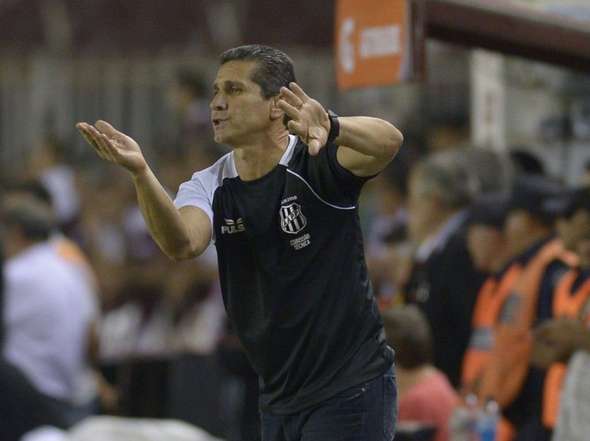 Após reunião, Ponte Preta confirma saída de treinador