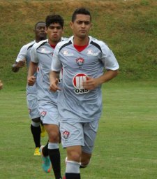 Copa do Nordeste: Meia enaltece campanha do Vitória em 2013