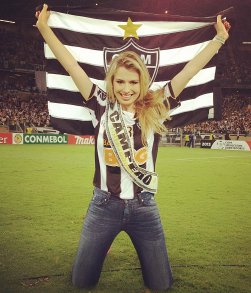 Fanática pelo Galo, musa do BBB revela promessa por título